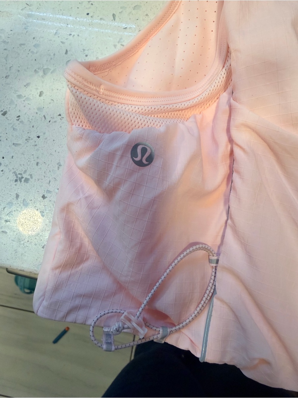 lululemon pink running vest LG/XLG - Picture 4 of 6